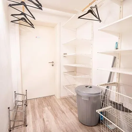 Modernes Auf 2 Etagen In Ruhiger Lage Zentral Zu Stadion Und Westfalenhallen * Dortmund