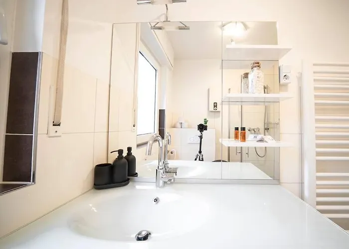 Modernes Auf 2 Etagen In Ruhiger Lage Zentral Zu Stadion Und Westfalenhallen Appartement *